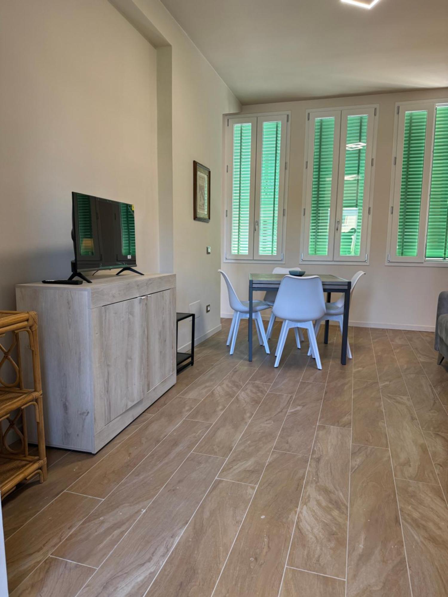 Apartment Coach 4 *